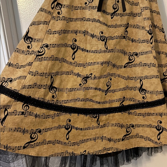 Hot topic, Musical Note women’s Halter Dress. Size large. - Picture 4 of 7
